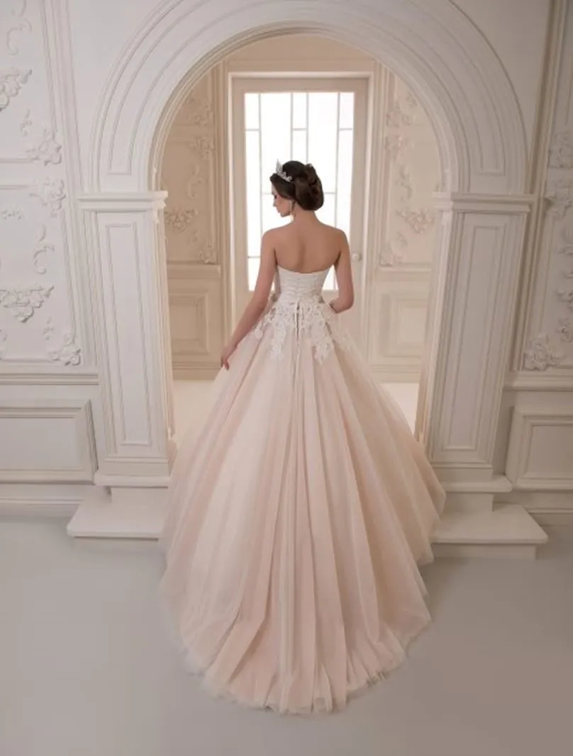 ---Ameria – Wedding dress 2021 collection princess style, made in satin and tulle with strapless sweetheart neckline--