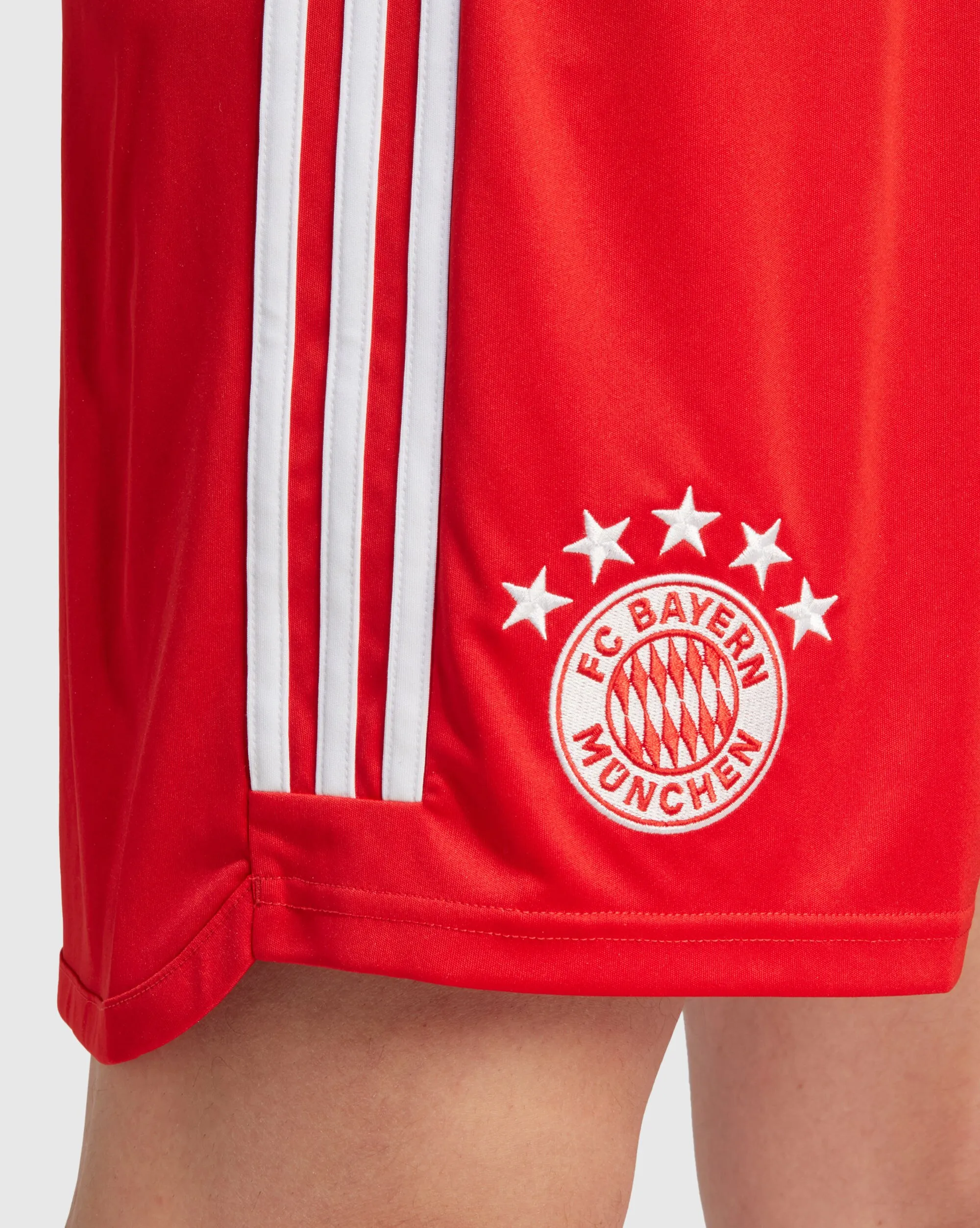 Adidas Pantaloncini Home 23/24 FC Bayern München Uomo