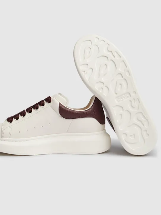 Alexander McQueen Sneakers oversize in pelle 45mm 