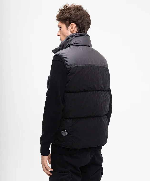 C.P. Company Gilet in piumino nero con patch logo MOW033A006369M