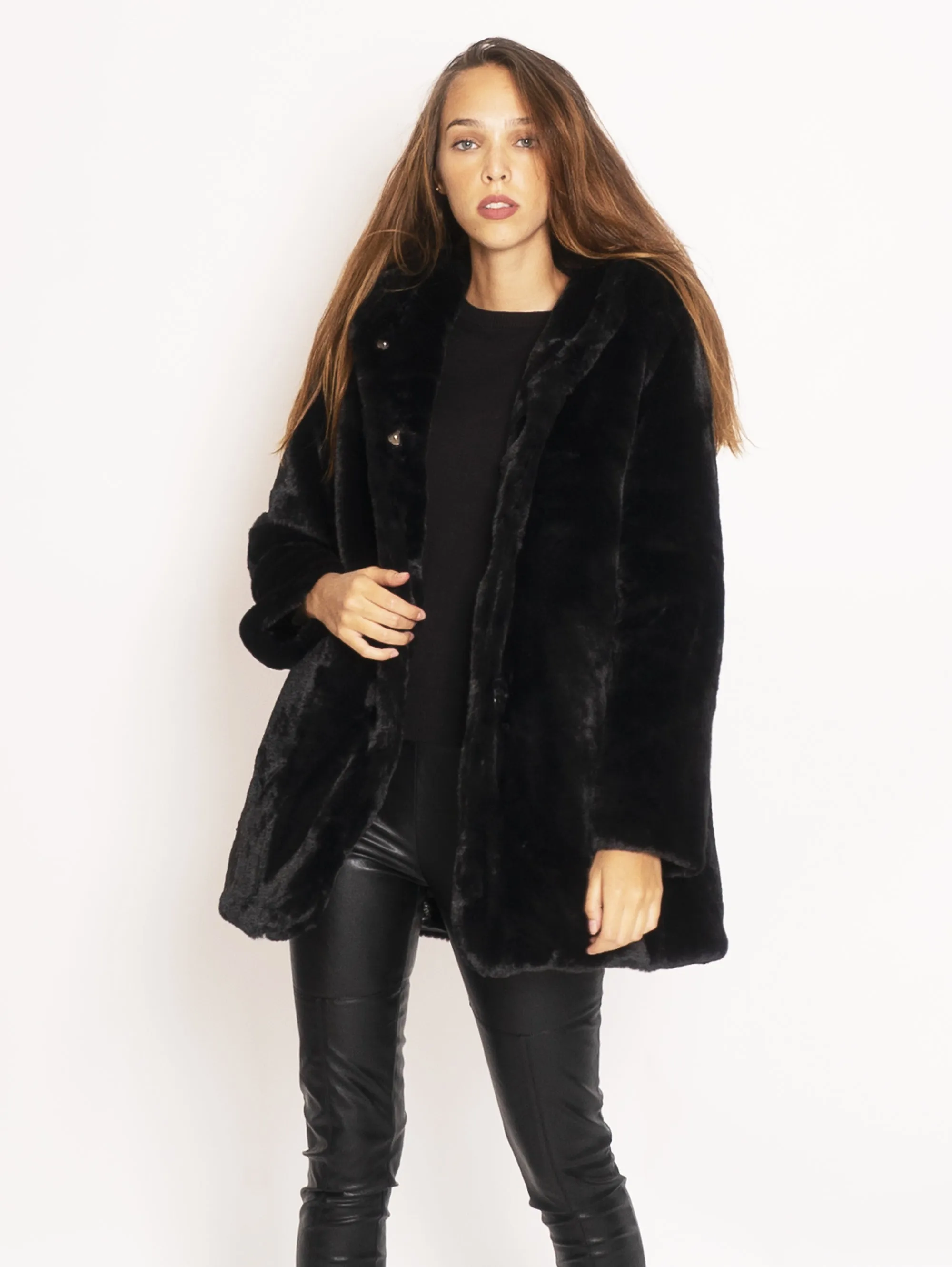 Eco Fur con Cappuccio Reversibile - Nero