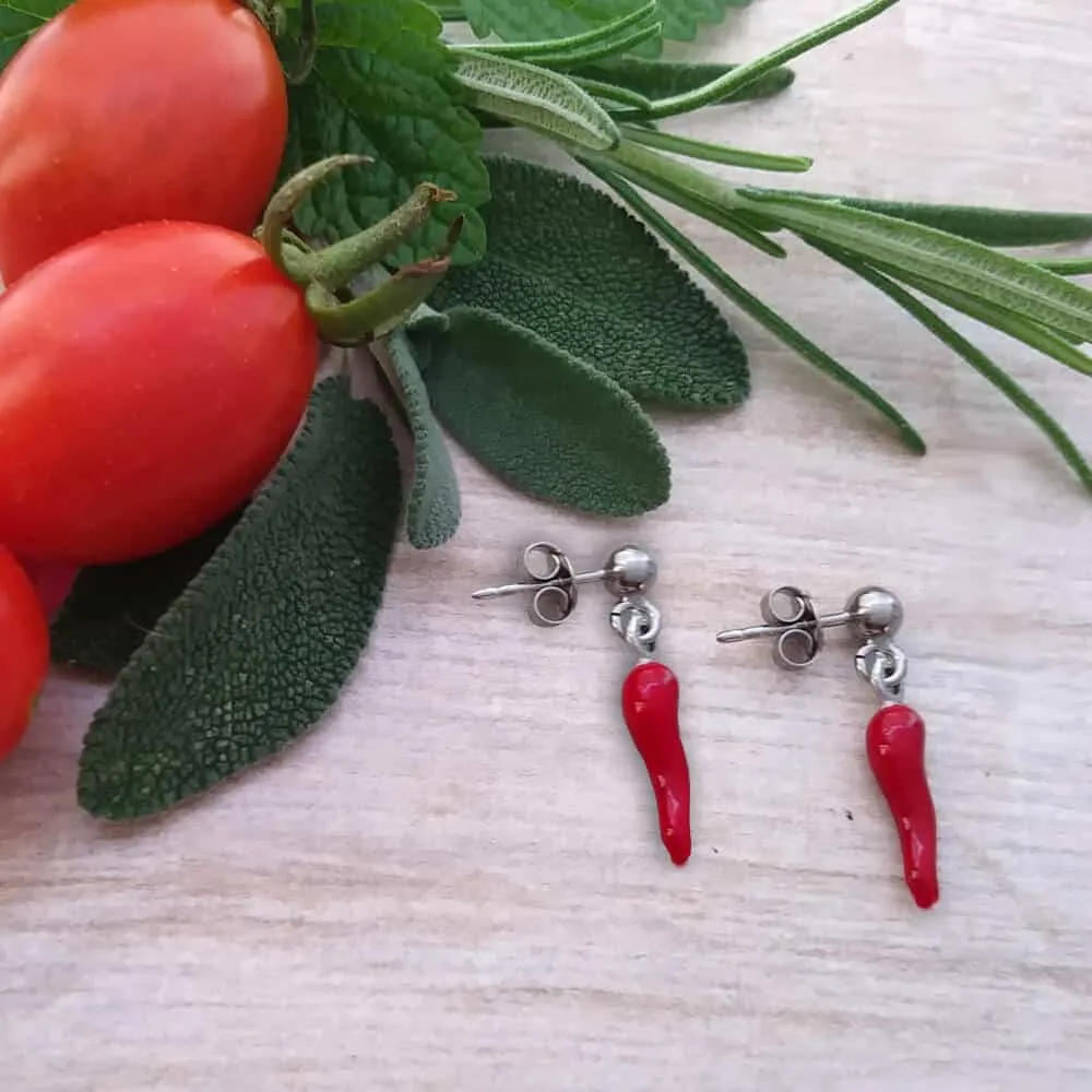 Orecchini in argento con peperoncini pendenti