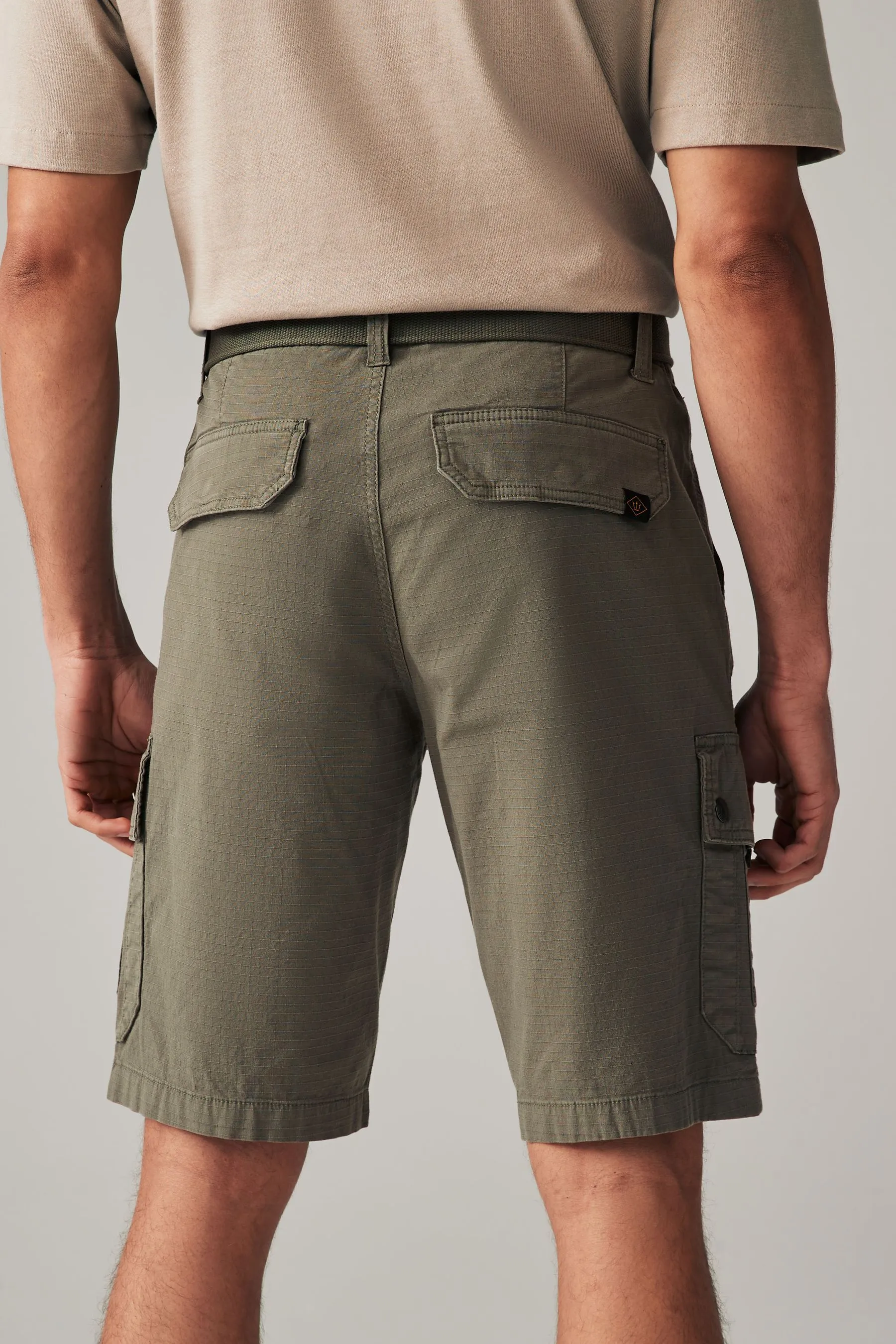 Pantaloncini cargo con cintura    